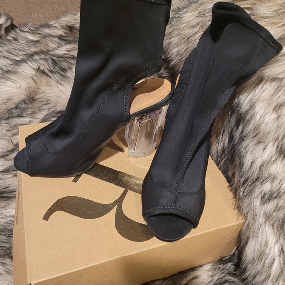 Charlotte Russe Ankle Booties size 9 Black - Picture 4 of 4